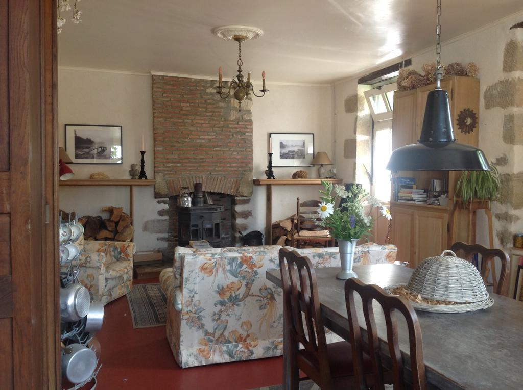 Avec Plaisir Bed and Breakfast Saint-Plaisir Esterno foto