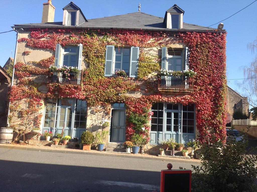 Avec Plaisir Bed and Breakfast Saint-Plaisir Esterno foto